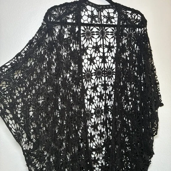 Torrid Crochet Kimono Wrap Beach Coverup Shawl Lace Boho Summer Goth Festival OS - Picture 2 of 6